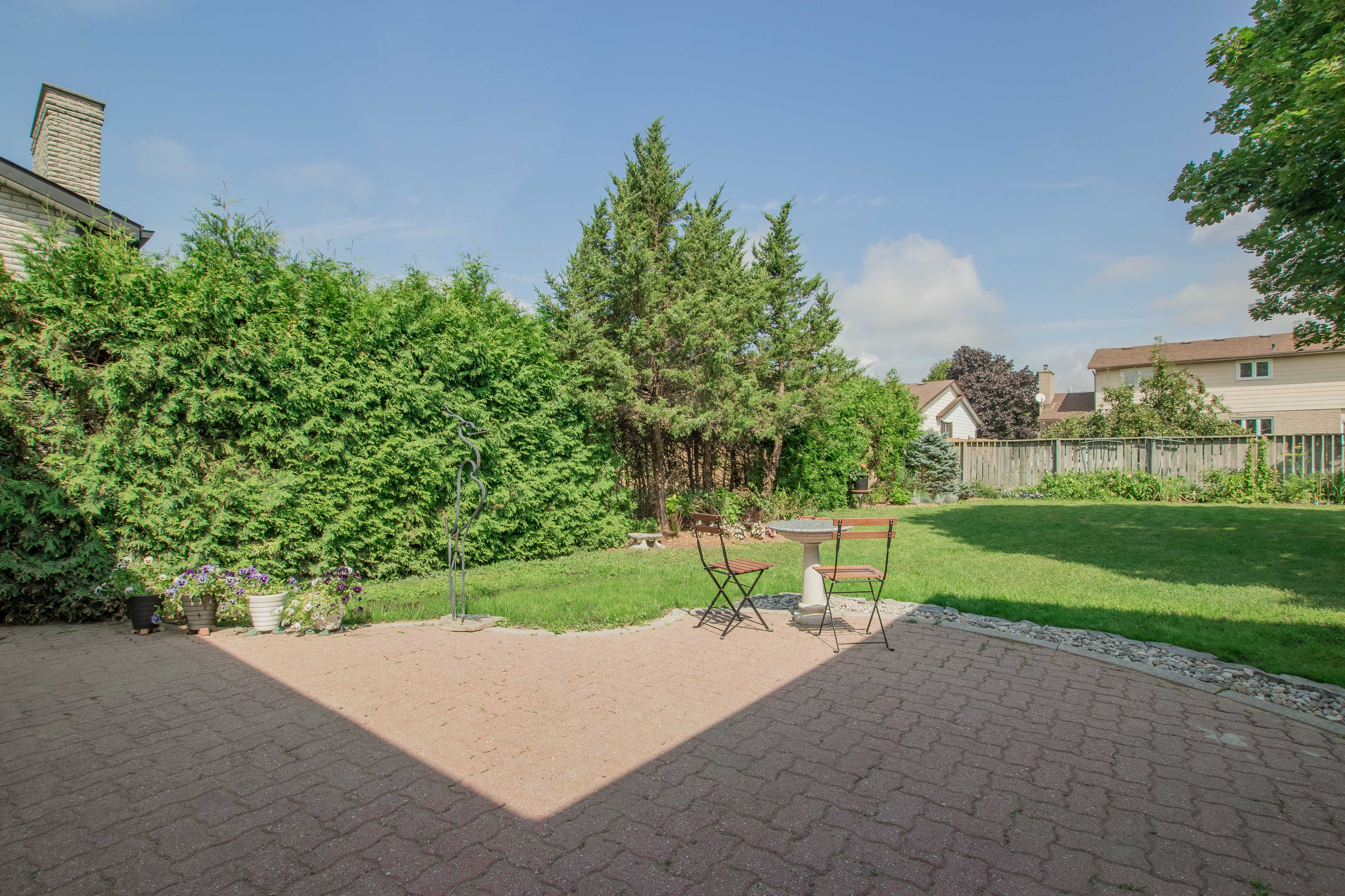 203 Inverness Crescent, Kingston SOLD MaryKathryn MacKenzie, Sales