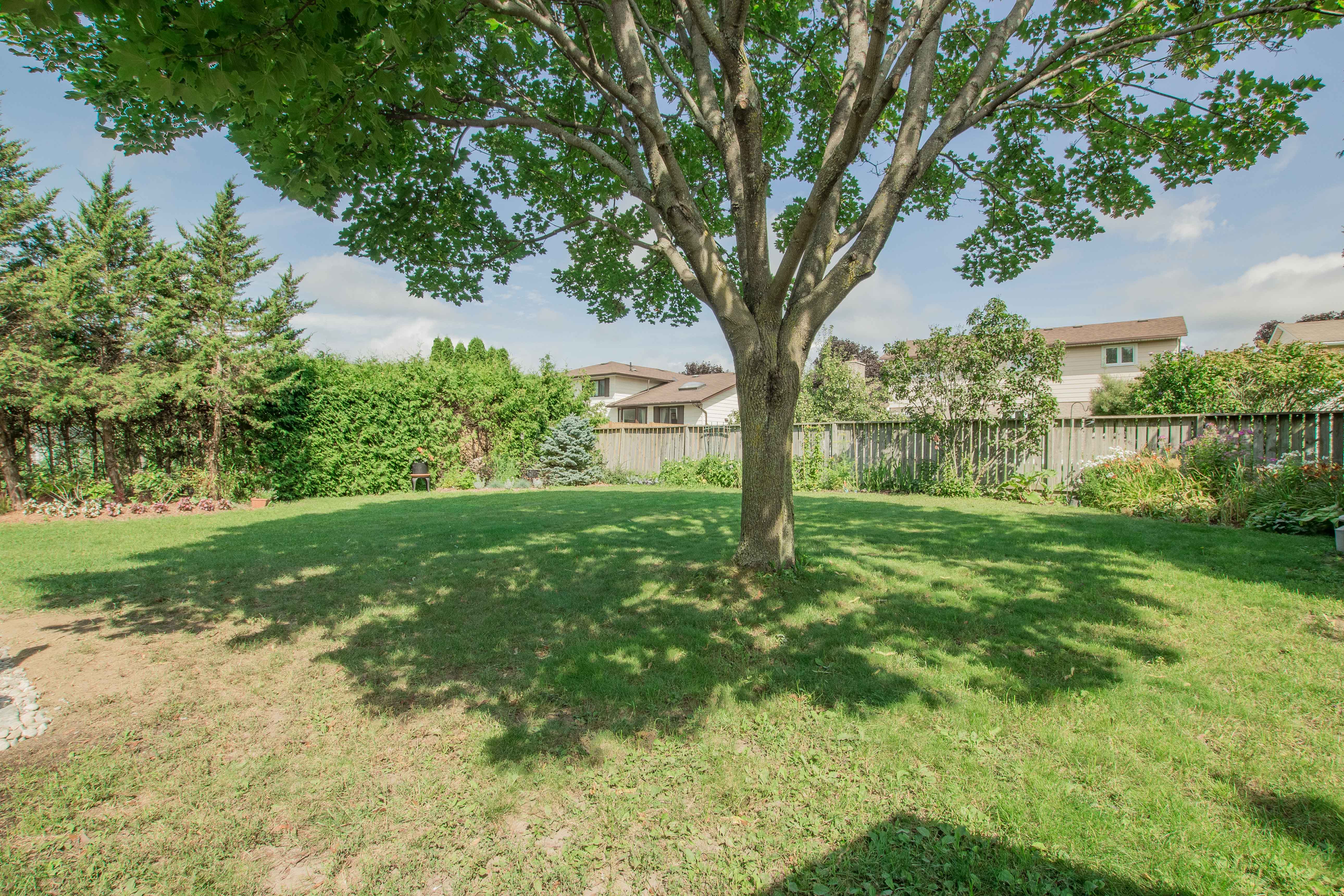 203 Inverness Crescent, Kingston SOLD MaryKathryn MacKenzie, Sales